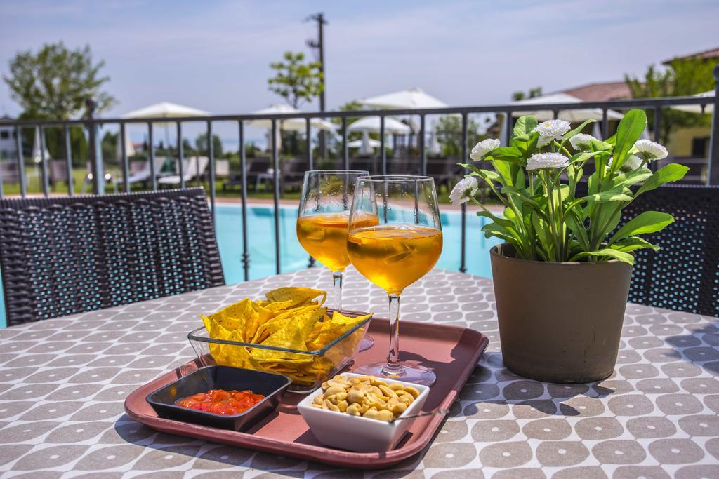 Karina Aparthotel 2*