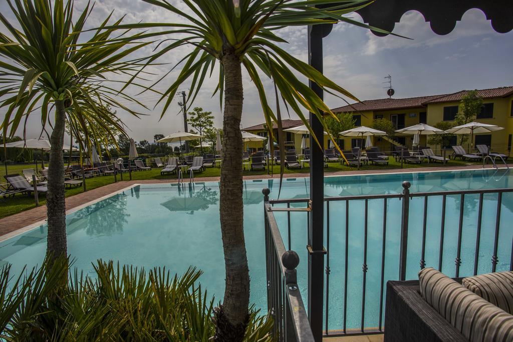 Karina Aparthotel 2*