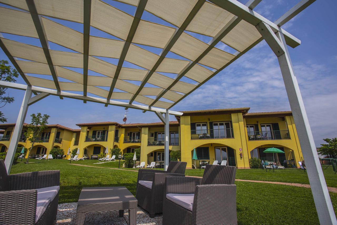 Karina Aparthotel 2*