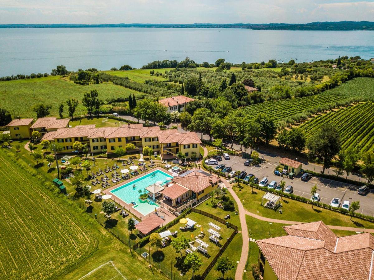 Karina Aparthotel